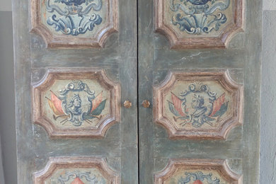 Restauro 3 importanti porte napoletane dipinte