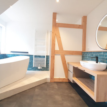 Wanne + Dusche | freistehende Wanne in hist. Bauernhaus