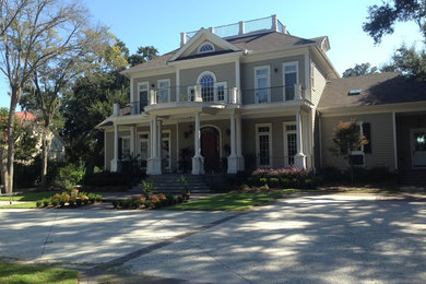 Elegant exterior home photo in Charleston