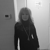 Suzanne Nault's photo