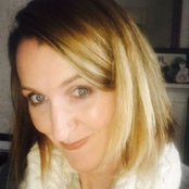 Clare Nyhans foto