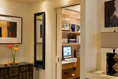 Entryway - contemporary entryway idea in New York