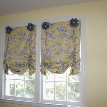 Butterfly Tailored Balloon Shade Topper with Rosettes