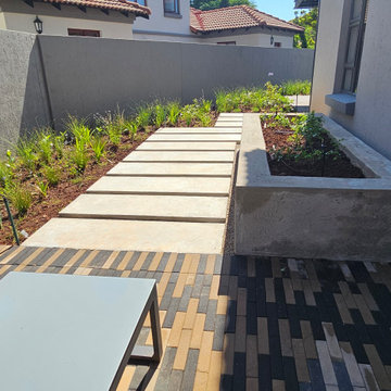 Midfield new garden, pool, paving and pergola
