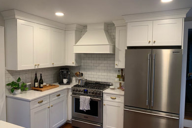 Kitchen - kitchen idea in Bridgeport