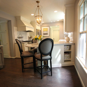 A Traditional Welcome - Grosse Pointe Farms