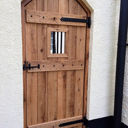 Driveway gates - Gothic Gate - Oak - Products