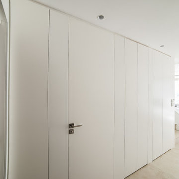 APARTAMENTO CON LINEAS RECTAS LACADO EN BLANCO