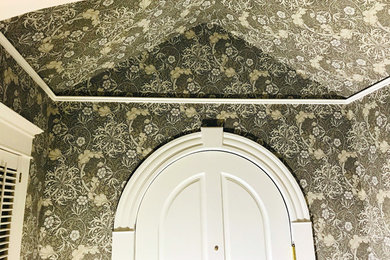 Example of a classic entryway design in Other