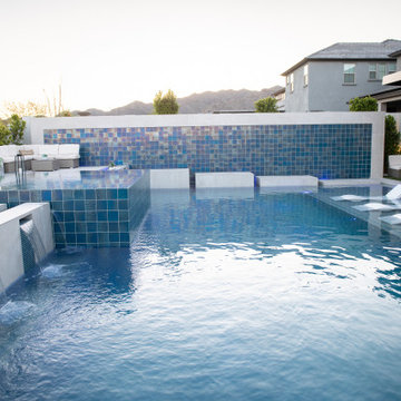 Modern pool/spa/water features