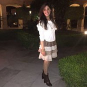 Yara Bakrs foto