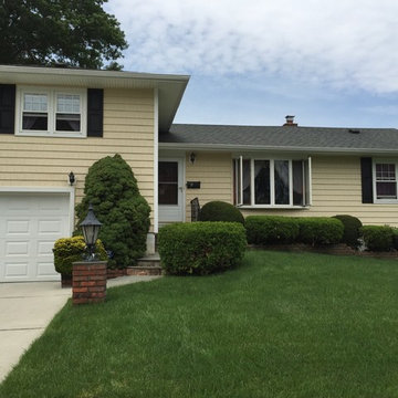 Massapequa Siding - Colonial Ivory Shakes