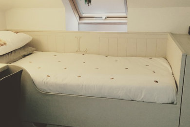 Photo of a scandinavian kids' bedroom.