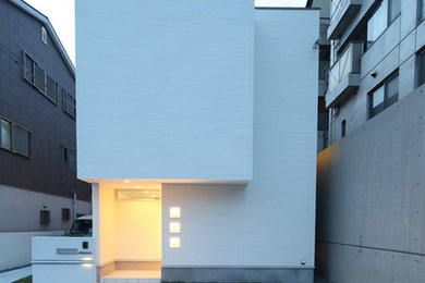 Inspiration for a modern home design in Osaka.