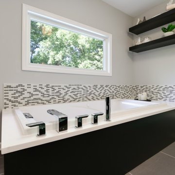 Contemporary Master Bath in Deerfield