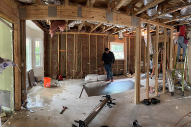 Inspiration for a mid-sized contemporary home gym remodel in Charleston