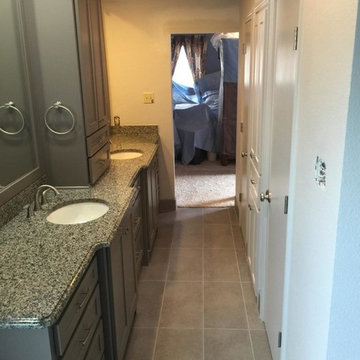 From Cramped to Classy: A Compact Bathroom Transformation