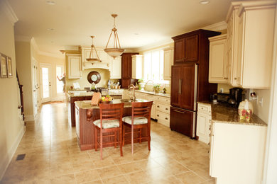 Kitchen photo in Richmond