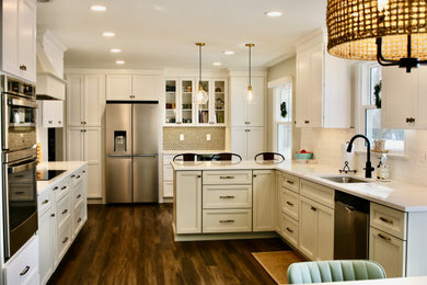 Transitional home design photo in Philadelphia