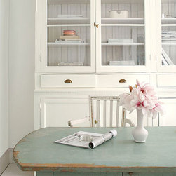 Agent for Benjamin Moore Paints in Oman!! - Paint And Wall Covering Supplies