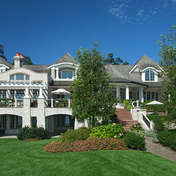Bayside - Traditional Lakeside Estate