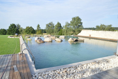 Moderner Pool in München