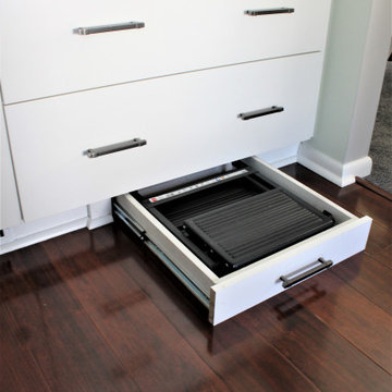 Showplace EVO Kitchen in Sierra Extra White w/ Slab Drawer Headers