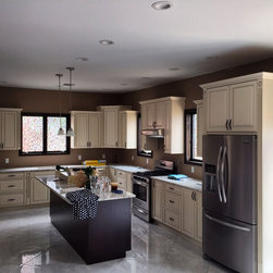 Custom Wood Kitchen - Kitchen Cabinetry