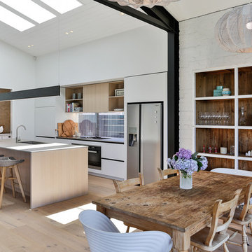 Rustic dining room characteristics