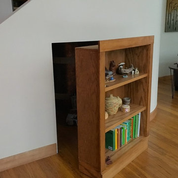 Pull-out bookcase