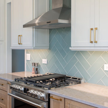 Inviting & Airy Algonquin Kitchen