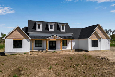 Exterior home idea in New York