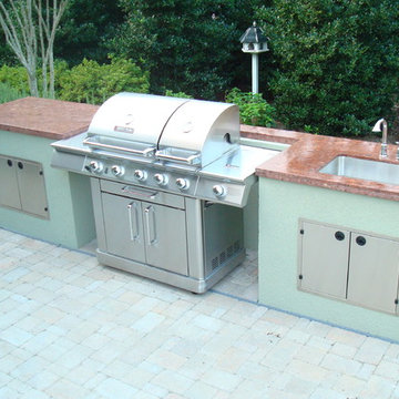 Outdoor Cooking Area with Removable Grill