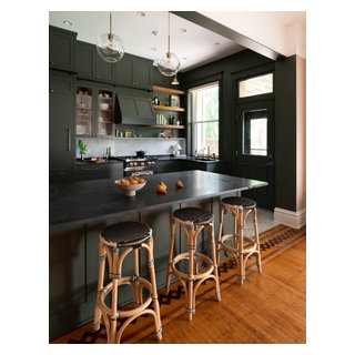 Hyde Park Kitchen - Kitchen - by Metro Design Build Inc.