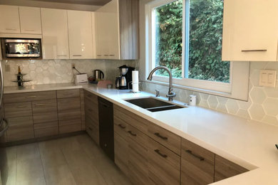 Kitchen photo in San Diego