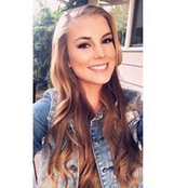 Carly Waters's photo