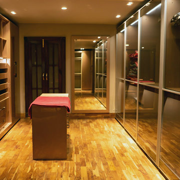 Walk-In Dresser