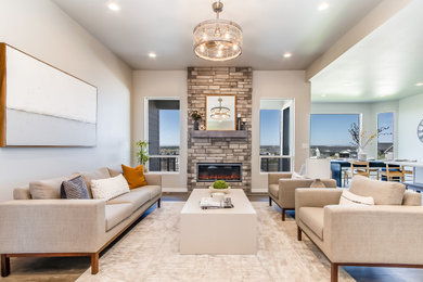 Minimalist living room photo in Other