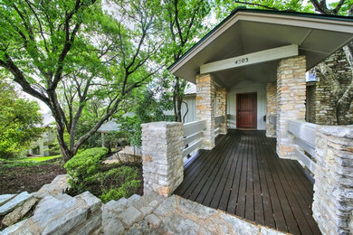 Home design - transitional home design idea in Austin