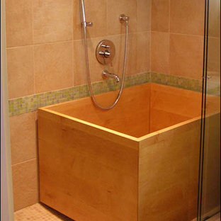 Esempio di una stanza da bagno minimalista