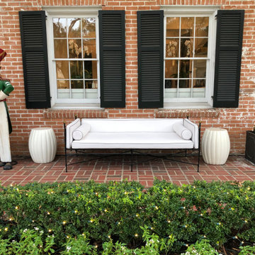 JANUS et Cie Patio Furniture Cleaning