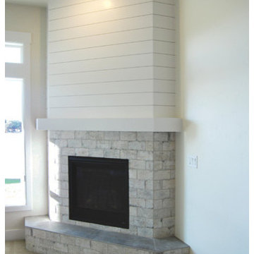 San Savino - Family Room with Corner Fireplace