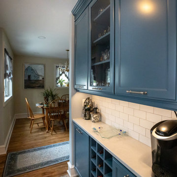 Transitional Warm Wood Farmhouse Kitchen Remodel | Quartz Countertops & Modern L