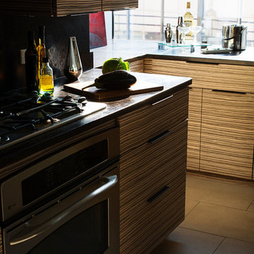 A Spiced up kitchen - with Creamy Zebrano Veneer