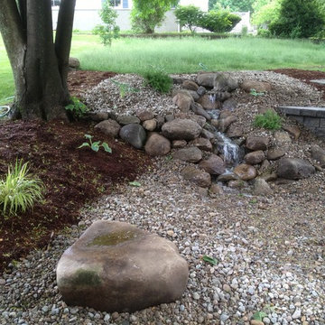 sitting wall / water feature