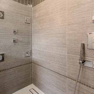Bringing the Beauty of Wood to a Contemporary Bath