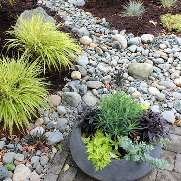 informal river rock border