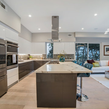 2 Aron Court