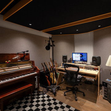 Edgehill Music Publishing - Music Production & Writing Suites