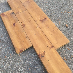 Red pine 7'' distressed - Hardwood Flooring